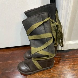 Rate UGG boots sz 8 brown & olive
